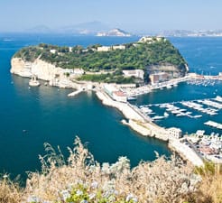 Slik bestiller du en ferge til Pozzuoli